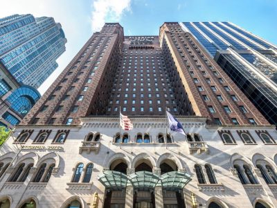 Art Deco Hotels Chicago: Sleep Inside a 1920s Gold-Leaf Skyscraper