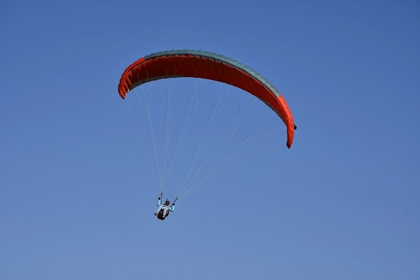 Best Paragliding School in Bir Billing for Confident Learning